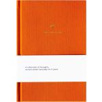 Papírnictví v oranžové barvě v moderním stylu udržitelná móda 
