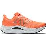 Pánské Neutrální béžecké boty New Balance FuelCell Propel v oranžové barvě z gumy ve velikosti 43 ve slevě 