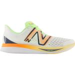 Pánské Závodní běžecké boty New Balance FuelCell v bílé barvě ve velikosti 40,5 