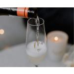 Sklenice na šampaňské ve zlaté barvě v moderním stylu ze skla o objemu 250 ml k Valentýnu 