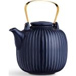 Čajové konvice v tmavě modré barvě v minimalistickém stylu z porcelánu 