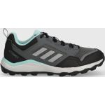 Dámské Běžecké boty adidas Terrex v šedé barvě z látky ve velikosti 40,5 