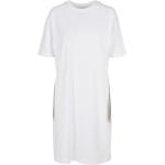 Dámské BIO Tričkové šaty Build Your Brand v bílé barvě z bavlny ve velikosti 3 XL s kulatým výstřihem plus size 