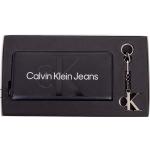 Dámské Designer Luxusní peněženky Calvin Klein v šedé barvě z polyuretanu veganské ve slevě 