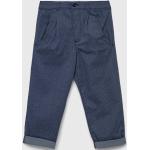 Dětské kalhoty Chlapecké v námořnicky modré barvě z bavlny od značky United Colors of Benetton z obchodu Answear.cz 