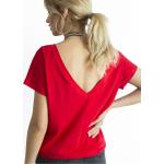 Dámská  Trička s výstřihem do V FashionHunters v červené barvě z bavlny ve velikosti M s krátkým rukávem s výstřihem do V ve slevě 