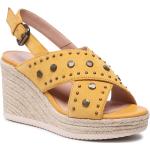 Dámské Vycházkové sandály Geox v žluté barvě semišové ve velikosti 41 s výškou podpatku 7 cm - 9 cm veganské ve slevě na léto 