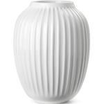Vázy v bílé barvě v industriálním stylu z keramiky o velikosti 25 cm 