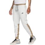 Pánské Tepláky Nike v bílé barvě z fleecu ve slevě 