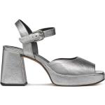 Dámské Sandály na podpatku Geox ve stříbrné barvě z kůže ve velikosti 40 ve slevě na léto 