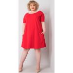 Dámské Šaty FashionHunters v červené barvě z bavlny ve velikosti 3 XL s krátkým rukávem s kulatým výstřihem ve slevě plus size 