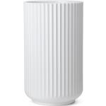 Vázy v bílé barvě v minimalistickém stylu z porcelánu o velikosti 25 cm 