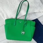 Dámské Designer Luxusní kabelky Michael Kors v zelené barvě z kůže 