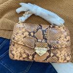 Dámské Designer Luxusní kabelky Michael Kors Soho ve zlaté barvě s hadím vzorem z hadí kůže 