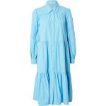 Dámské Košilové šaty NA-KD ve světle modré barvě ve velikosti L s dlouhým rukávem ve slevě plus size udržitelná móda 