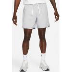 Pánská  Letní móda Nike Essentials v bílé barvě v minimalistickém stylu ve velikosti M ve slevě 