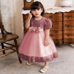 Dětské společenské šaty v hnědé barvě v elegantním stylu s květinovým vzorem z krajky 