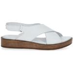 Dámské Vycházkové sandály Caprice v bílé barvě ve velikosti 37 ve slevě na léto 