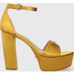 Dámské Sandály na podpatku Guess ve zlaté barvě z kůže ve velikosti 41 na léto 