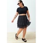 Dámské Mini sukně Trendyol v černé barvě s květinovým vzorem z polyesteru ve velikosti XXL mini ve slevě plus size 