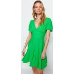 Dámské Plážové šaty Trendyol ve světle zelené barvě z viskózy ve velikosti 10 XL mini ve slevě 