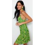Dámské Plážové šaty Trendyol ve světle zelené barvě s květinovým vzorem z viskózy ve velikosti 10 XL ve slevě 